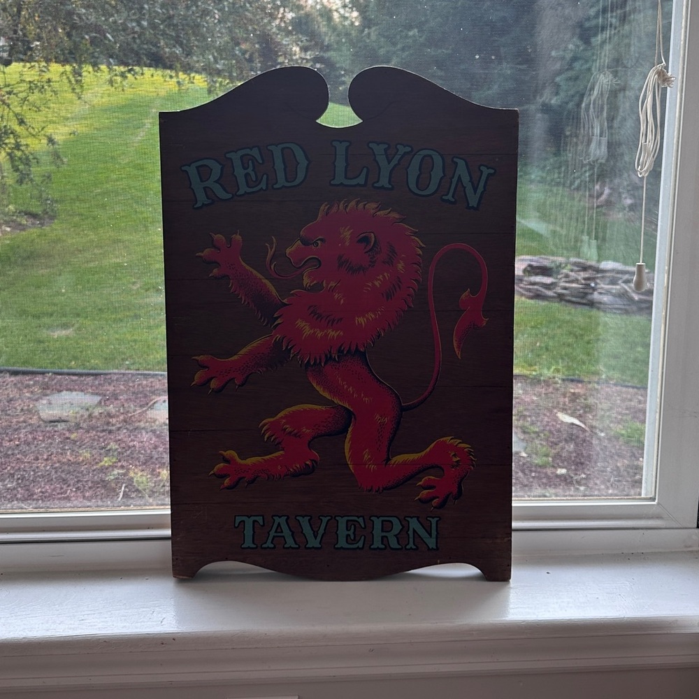Red Lyon Tavern Colonial American Inspired Tavern Sign